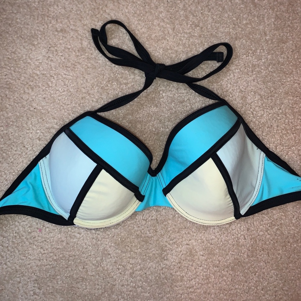 Xhilaration Triangl style halter bikini top